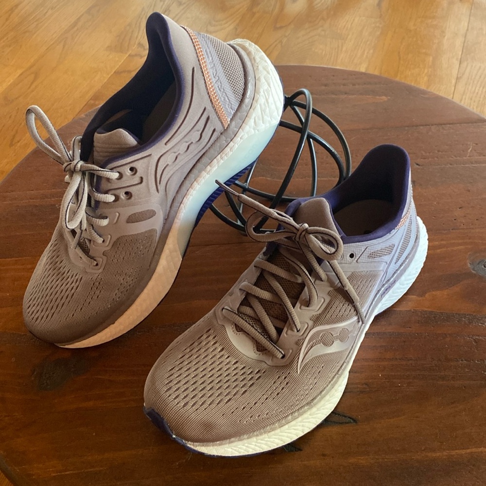 NWOT, Saucany,  Hurricane 23 shoes.